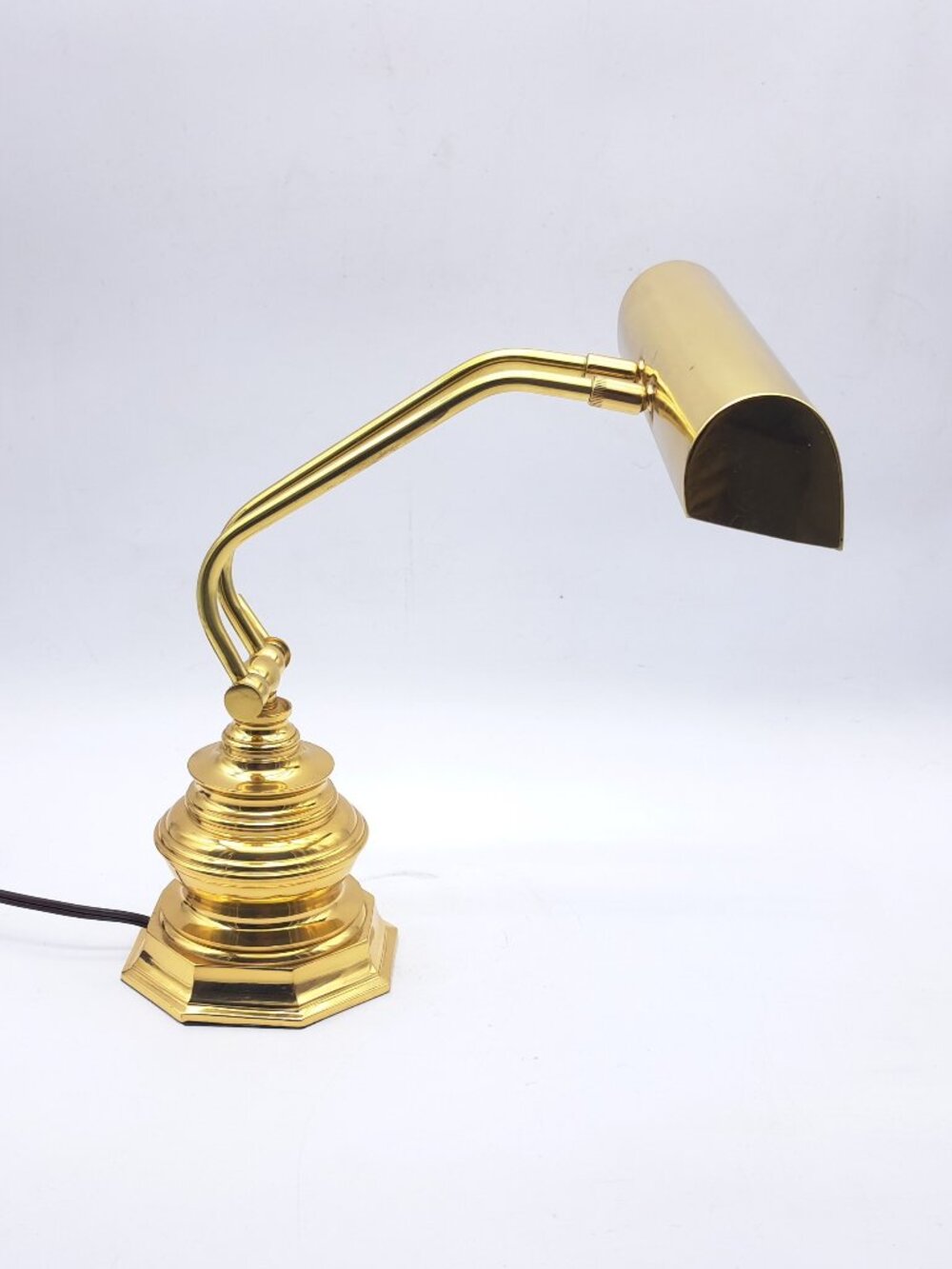 Vintage Banker's Desk Lamp By House Of Troy